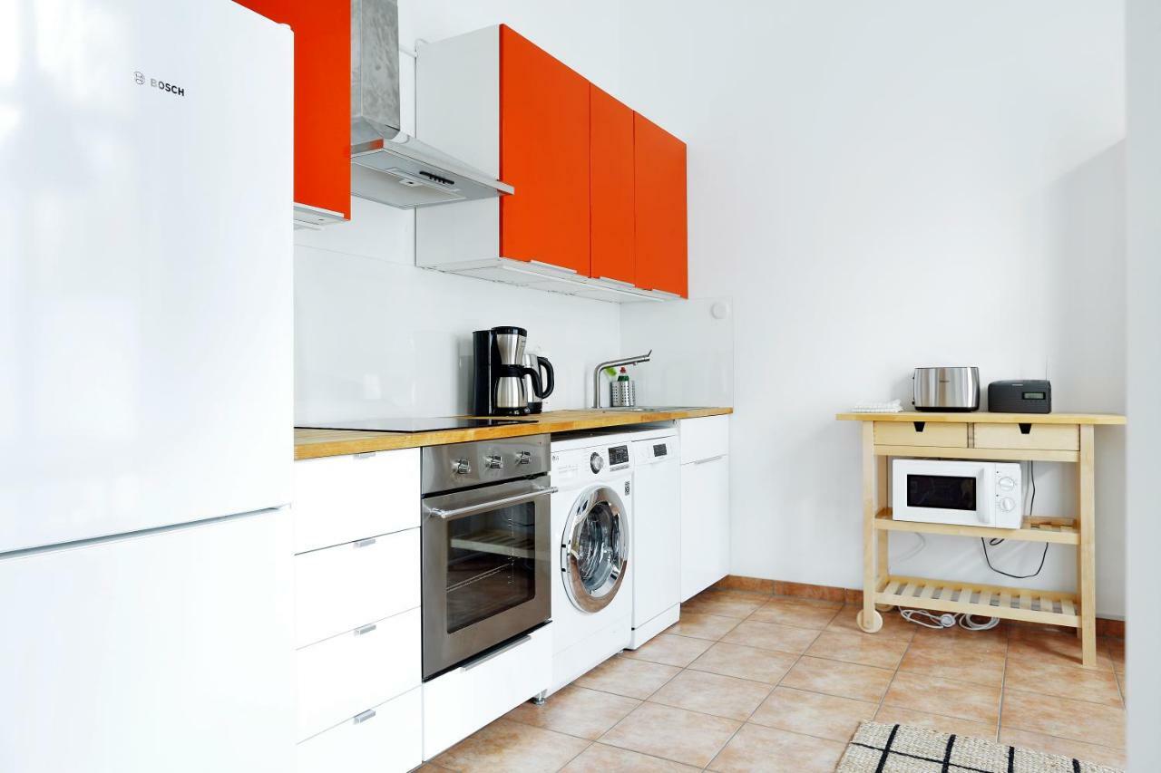 Swine By Rockchair Apartments L Superhost Status L Cozy Family & Business Flair In City Center "Mitte" Modern Studio Boxspringbed Welcomes You! Berlín Exteriér fotografie